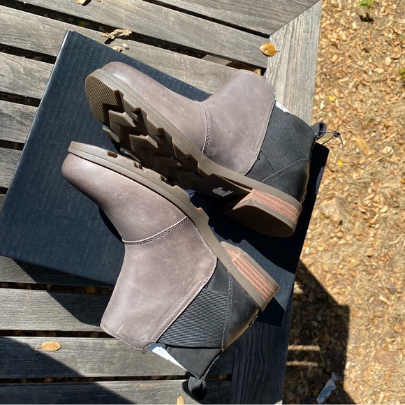NWT Sorel Emelie Chelsea Boot - Picture 10 of 14